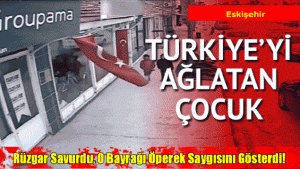 Rüzgar Savurdu, O Bayrağı Öperek Saygısını Gösterdi!