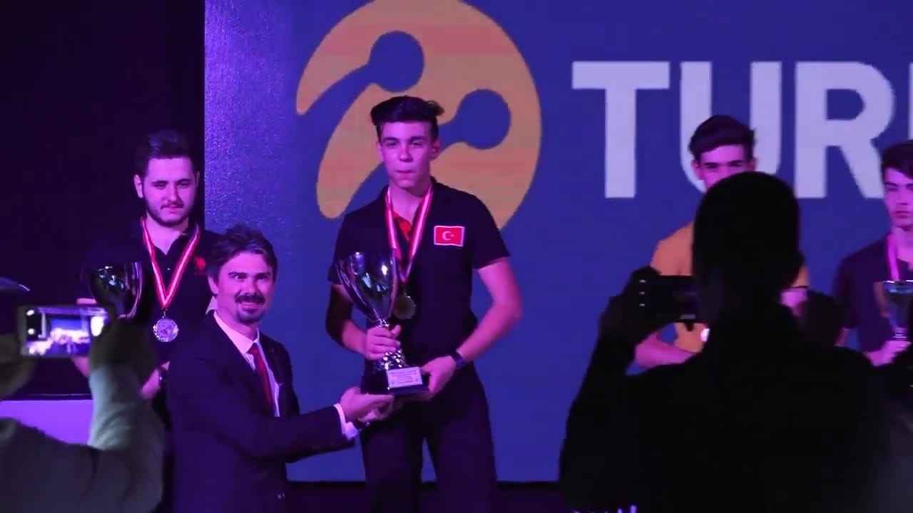 Küçükzoroğlu’nun Talebesi Çorbacı Türkiye Şampiyonu Oldu