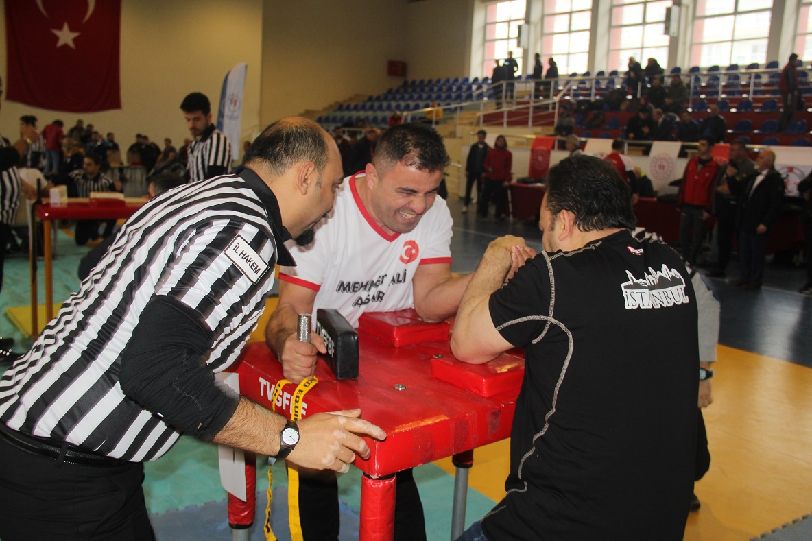 Canyurt “Bilek Güreşi Federasyonu Şampiyonayı Çanakkale’de Tamamlandı”