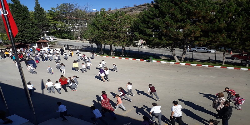 Safranbolu’da okullarda deprem tatbikatı yapıldı