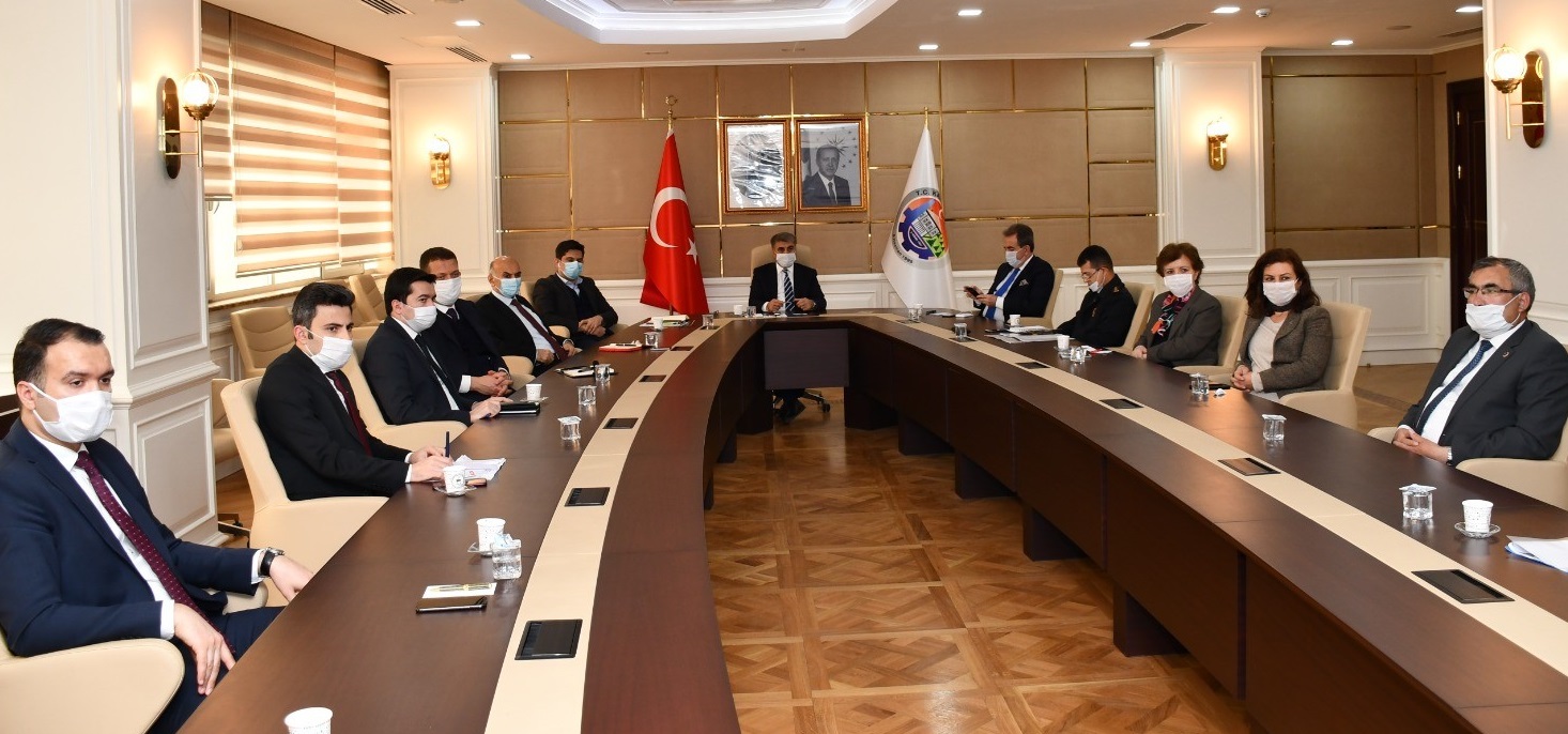 Vali Gürel, Kaymakam ve Belediye Başkanları İle Toplantı Yaptı
