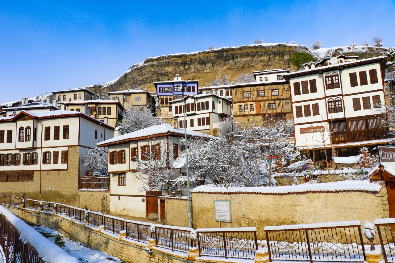 Kadim kent Safranbolu’dan kar manzaraları