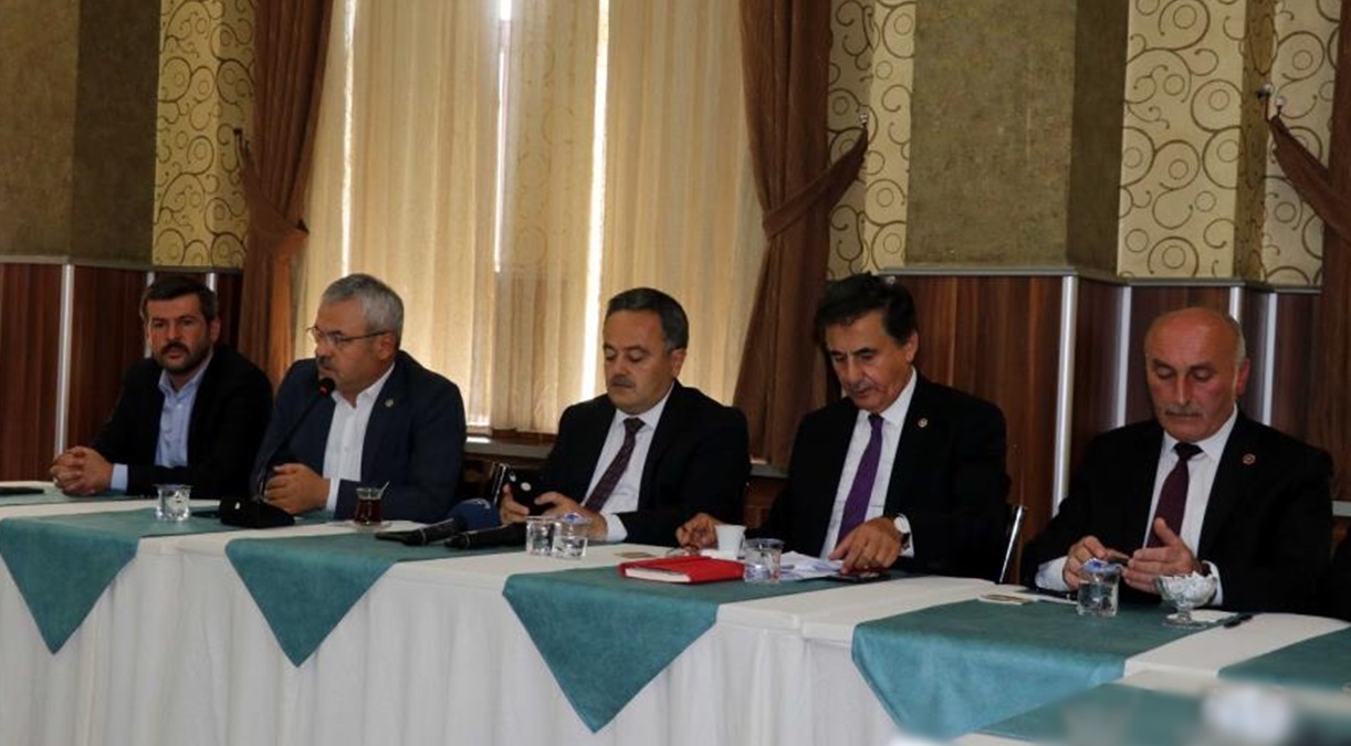AK Parti Basın Toplantısı Yaptı