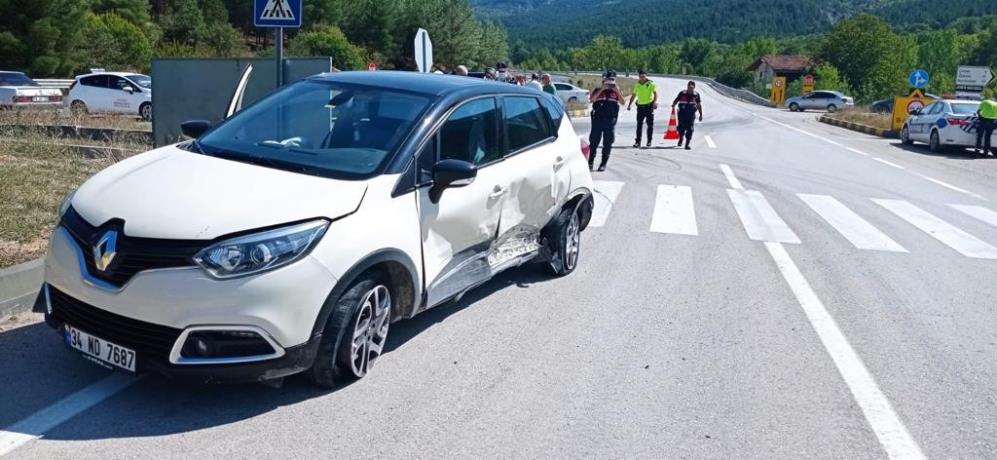 Karabük’te iki otomobil çarpıştı: 1 yaralı