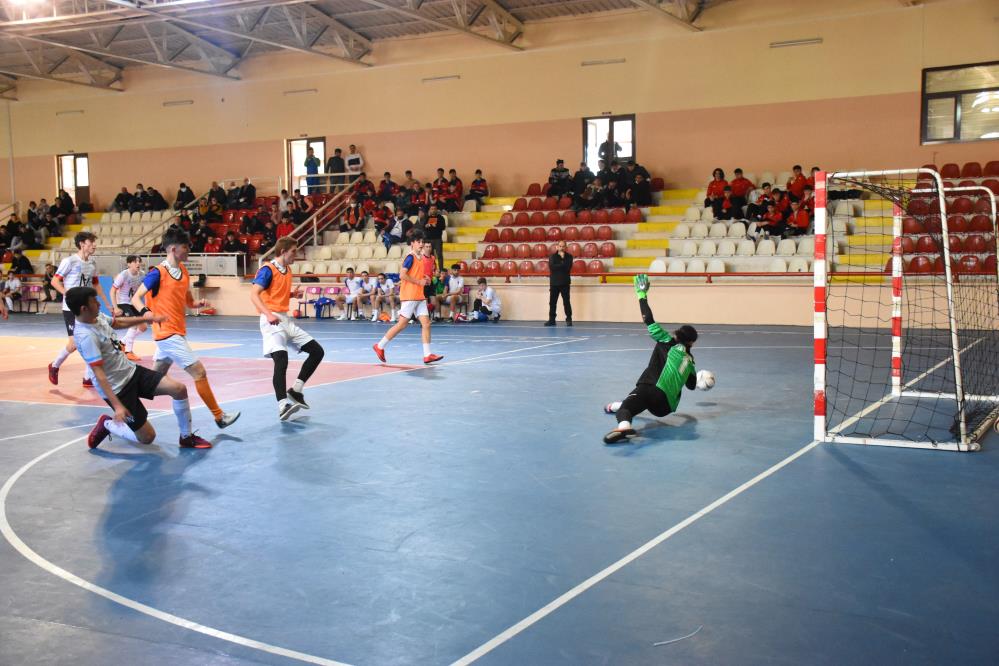 Futsal grup müsabakaları Karabük’te başladı