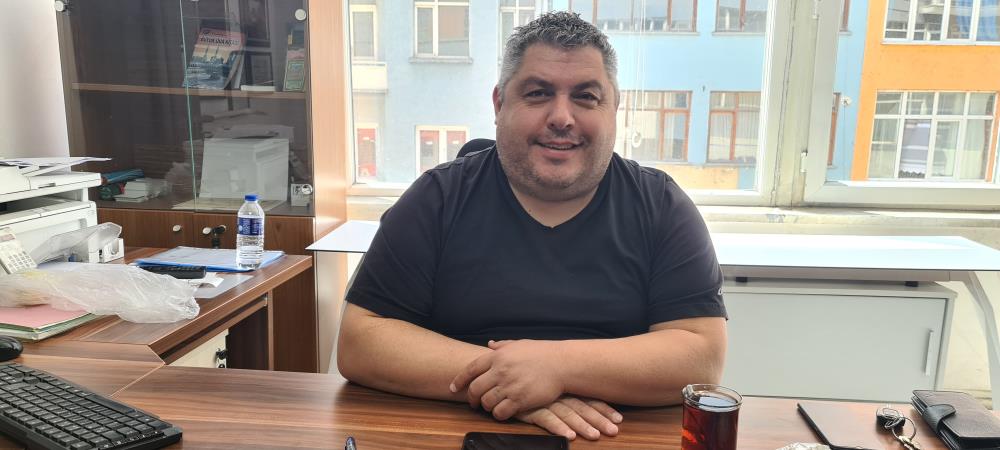 Memleket Partisinde Merkez İlçe Başkanı İstifa Etti.. Memleket Partisi Karabük Merkez İlçe Başkanı İlkay Acar, 1 yıla
