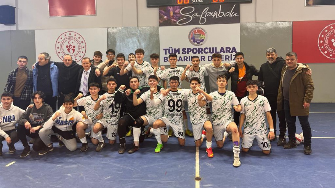 Futsal Turnuvası Şampiyonu Mesleki Anadolu Teknik Lise Oldu