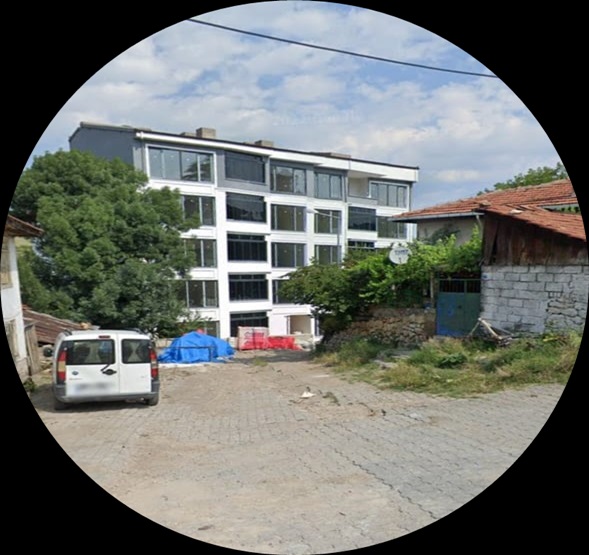 Karabük’ün Eskipazar İlçesi Merkez mahallesi (Ziraat Bankası’nın hemen yanında) yer