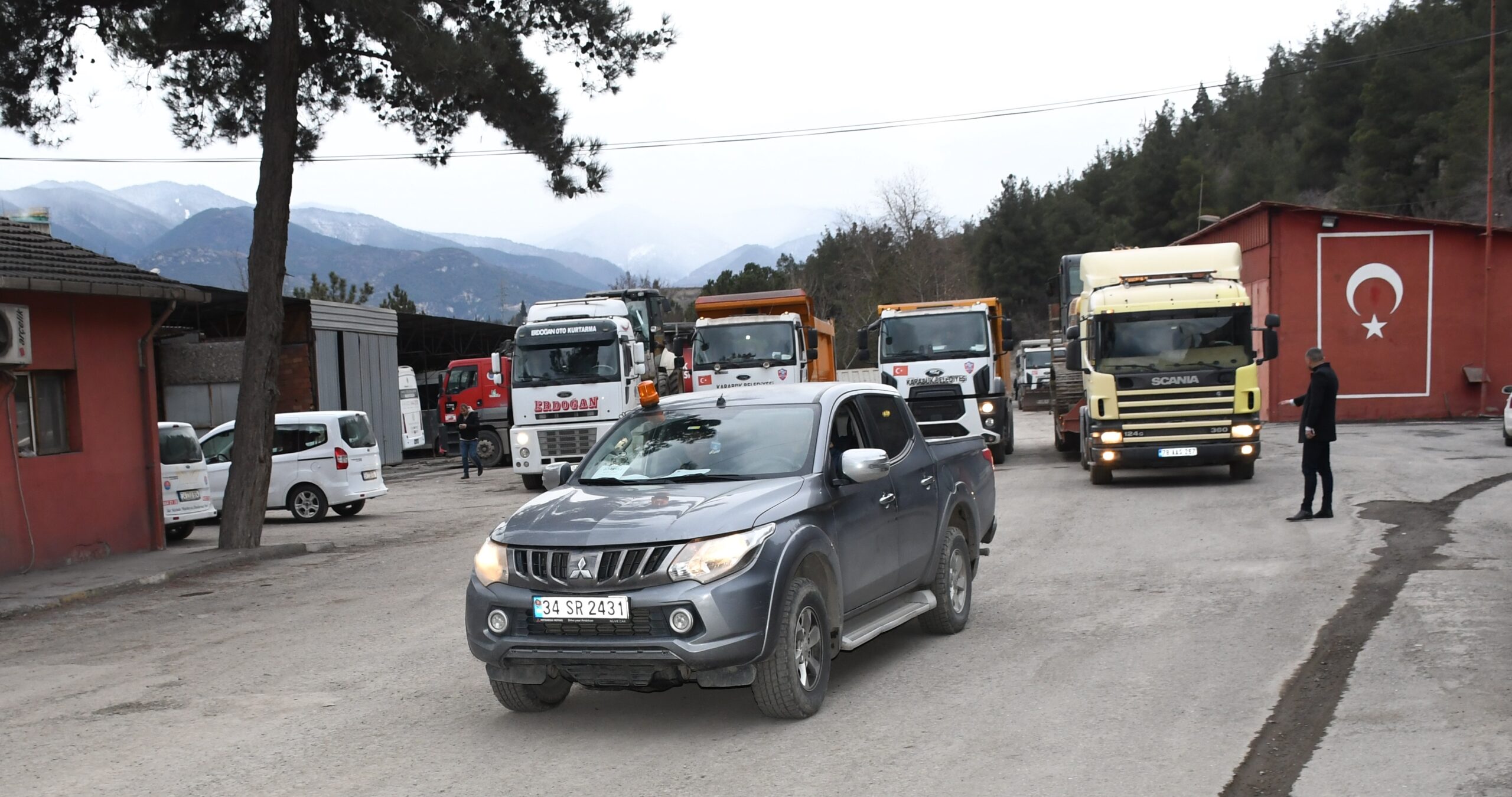 Karabük Belediyesi deprem bölgesine desteğine devam ediyor. Şuana kadar 12