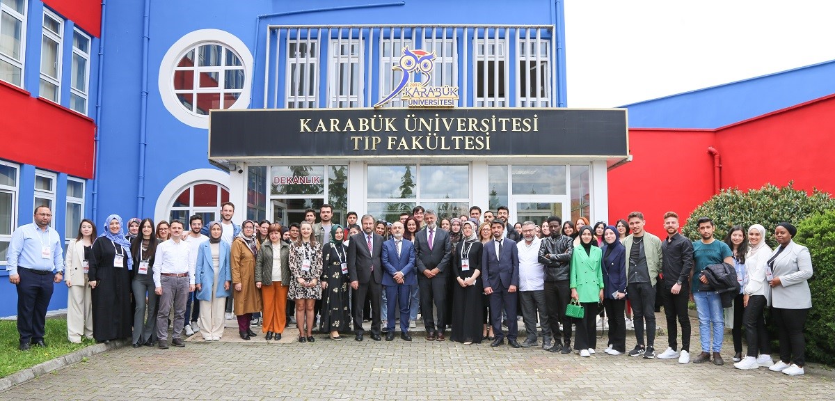 Karabük Üniversitesinde demir çelik alanında çalışan bilim insanları ile sektör
