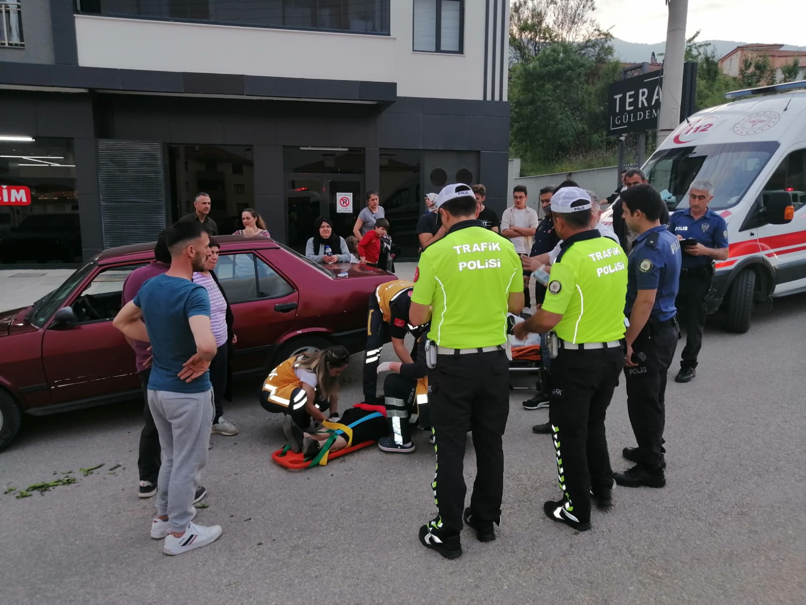 Safranbolu Esentepe İncekaya Mevkiinde Yaralamalı Trafik Kazası Meydana Geldi. Yaralı