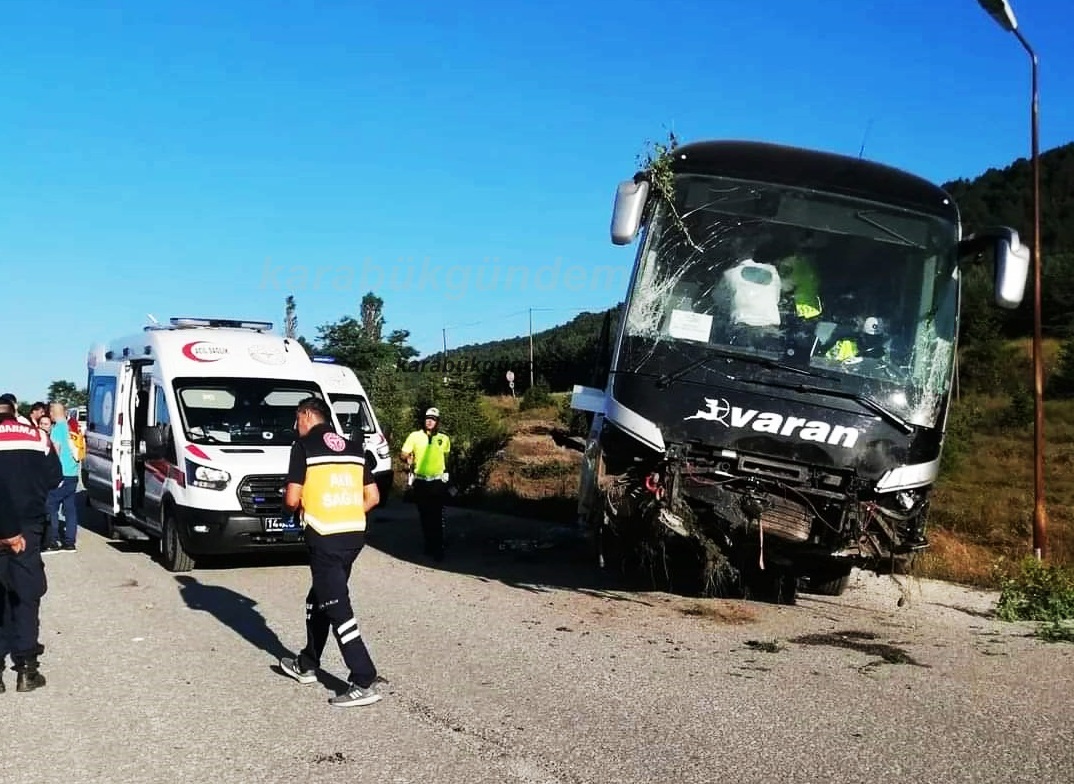 MA/ İstanbul’dan Karabük’e gelmekte olan  yolcu otobüsü kontrolünü yitirmesi sonucu