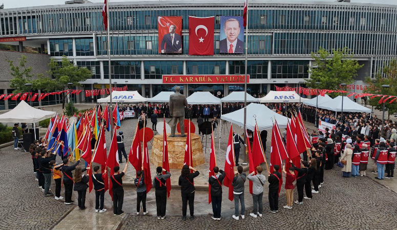 Mustafa Kemal Atatürk’e Mareşal rütbesi ve Gazi ünvanı verilişinin yıl