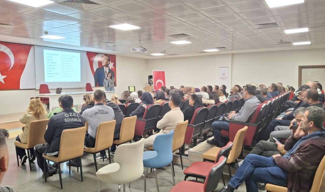 Kamu Kurumlarında ‘’ Yerinde Sigara Bırakma Danışmanlığı Hizmeti ‘’ Bakanlığımızın talimatı doğrultusunda toplumda tütün kullanımını azaltmak ve bireylerin sigara