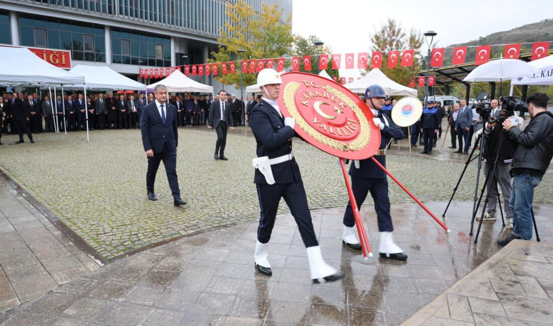 29 Ekim Cumhuriyet Bayramı’mızın 102.Yıl Kutlamaları Valiliğimiz Atatürk Anıtı’nda düzenlenen