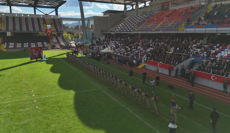 Cumhuriyet Kenti Karabük'te, Onca Duyuruya Onca Emeğe,Hazırlığa Rağmen Vatandaşların Stadyuma