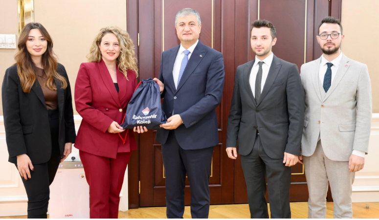 Vali Mustafa Yavuz, Bahçeşehir Koleji Kurucu Müdürü Mustafa Serdar Akıncı,