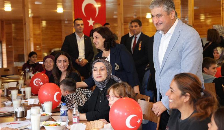 Vali Mustafa Yavuz, “Kahramanlara Minnet, Emanetlere Şefkat” Projesi Kapsamında Şehit
