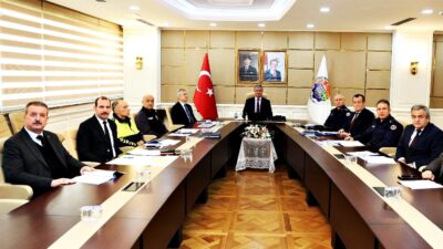 Karayolları Trafik Levhalarının Sadeleştirilmesi Komisyonu Toplantısı gerçekleştirildi.