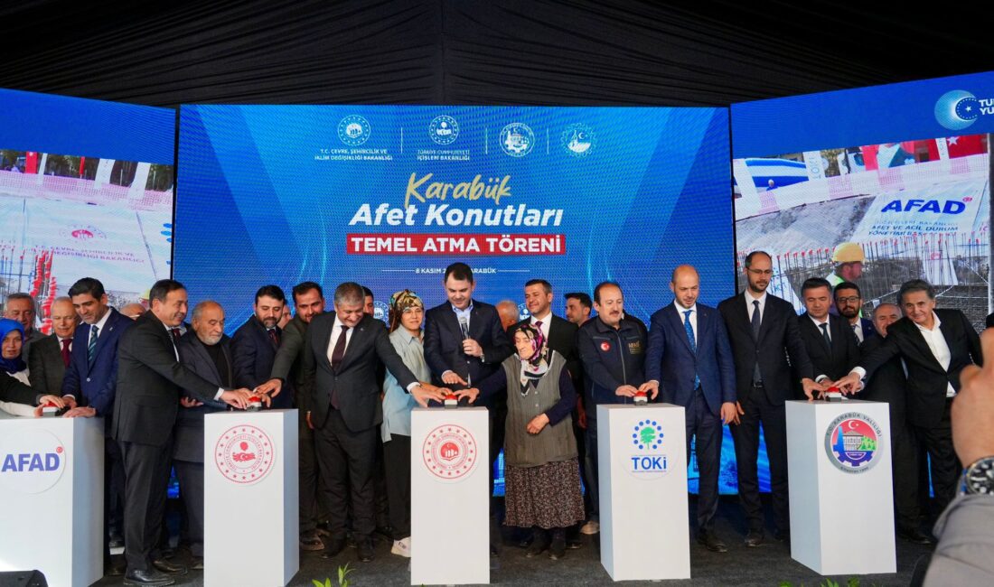 Bakan Kurum "sadece milletimizin değil tüm insanlığın umudu olan liderlerimizin,