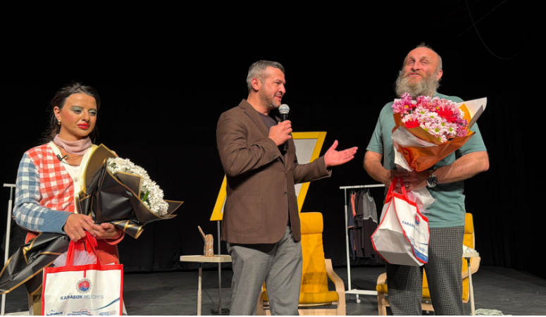   Ünlü oyuncular Çetin Altay ve Özlem Karaaytu’nun sahne aldığı